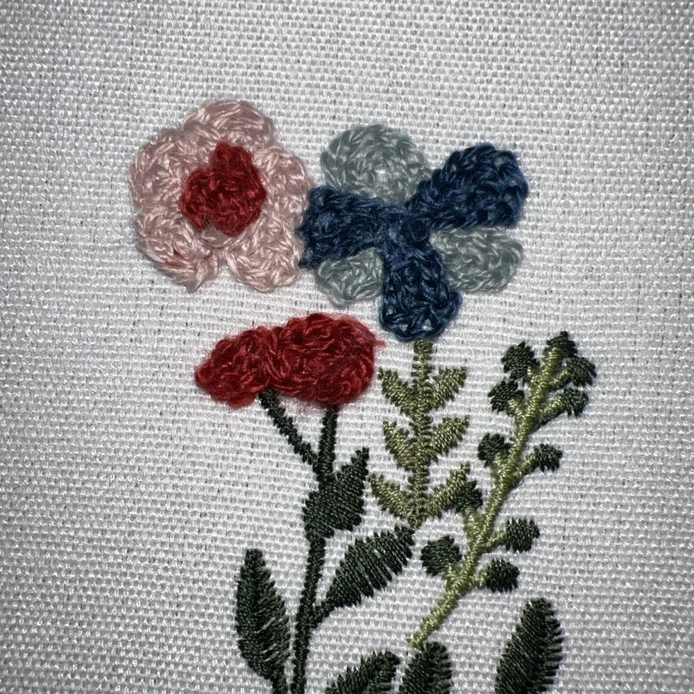 New BP Home Textile Embroidery. Woven Artistry L O V E Picture Frame 12 X 15